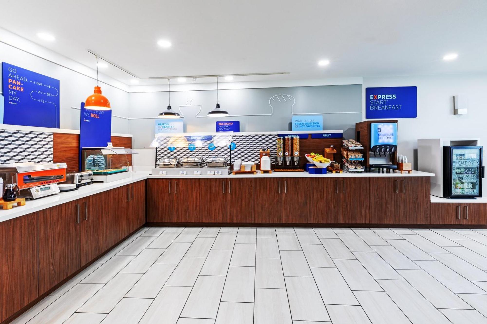 Holiday Inn Express Harvey-Marrero By Ihg Exterior photo